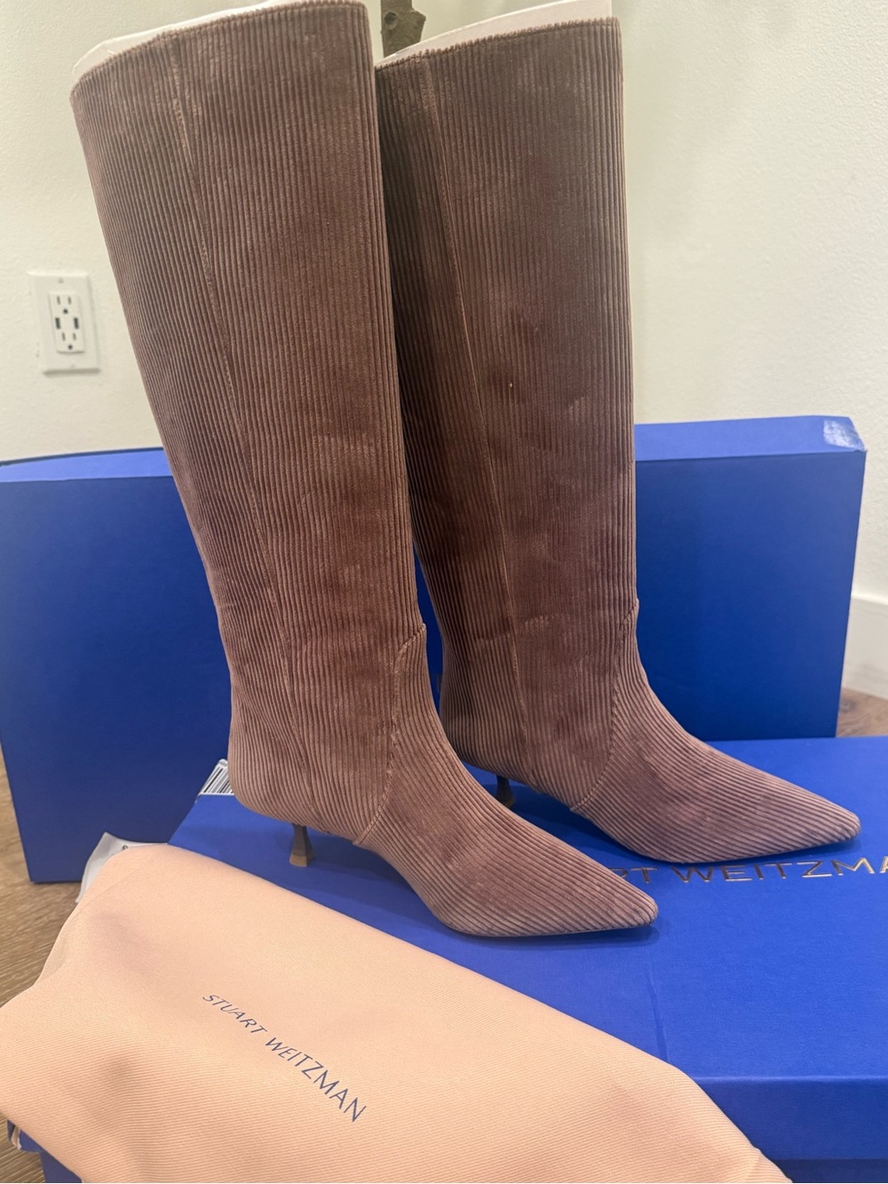Stuart Weitzman Naomi Corduroy Pointed Toe kitten heel Boots in taupe Brown